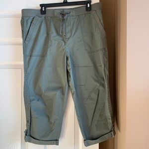 Green hiking/walking capris size 12.